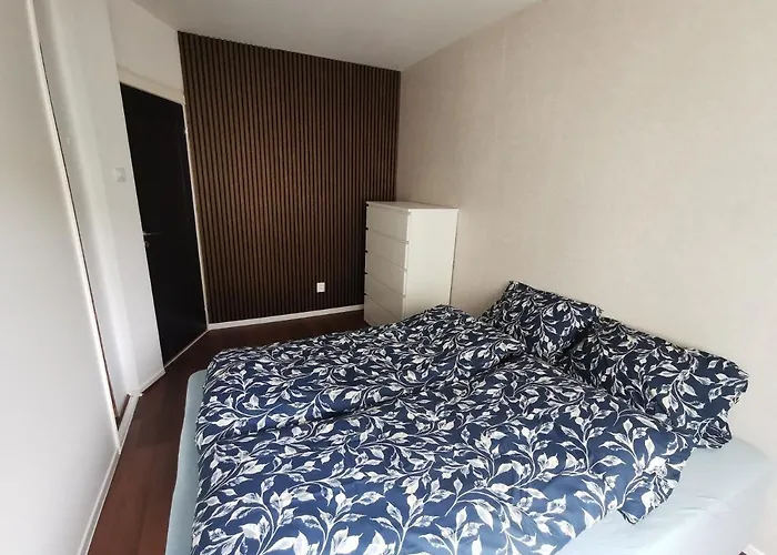 80 Square Metre Flat In The Heart Of - 2 Big Bedrooms דירה